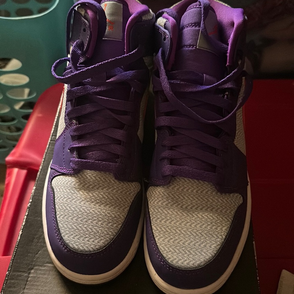 Brand new air Jordan 1 high purple/ grey &pink size 6.5 y